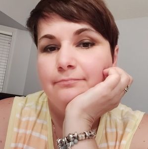 Meet your Posher, Cristina